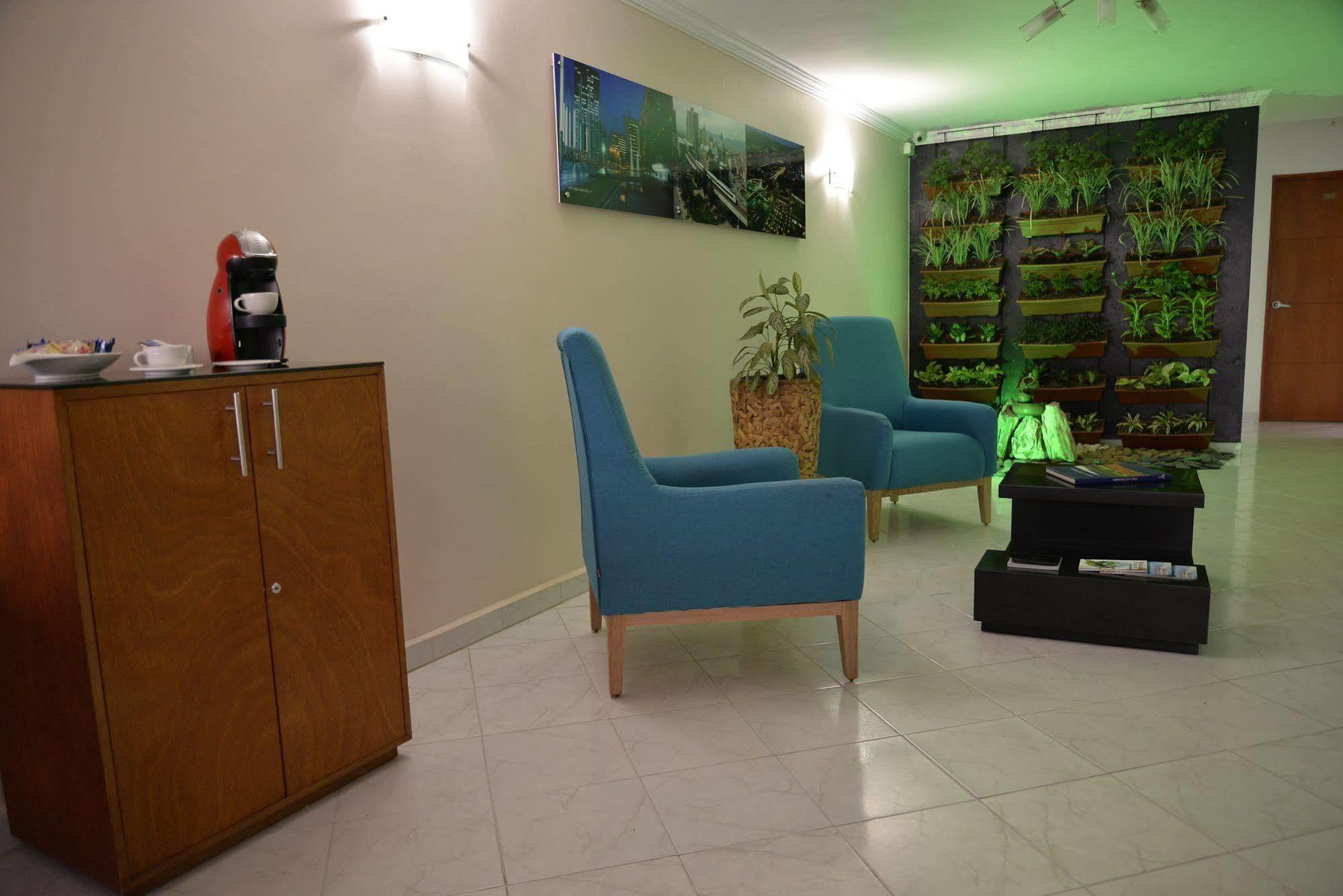 Casa Portico Hotel Medellin Bagian luar foto