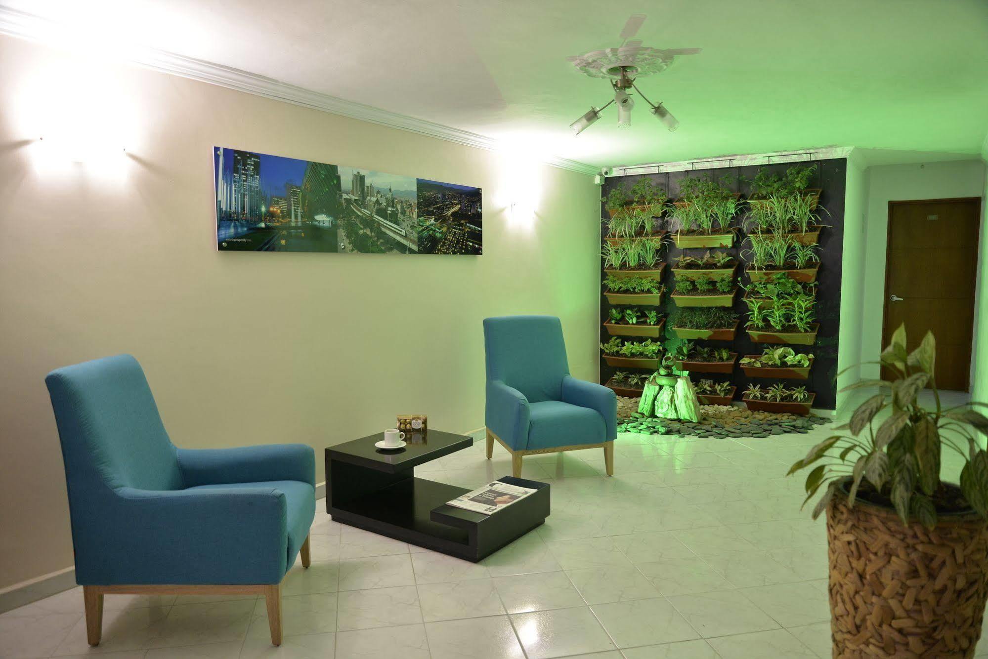 Casa Portico Hotel Medellin Bagian luar foto