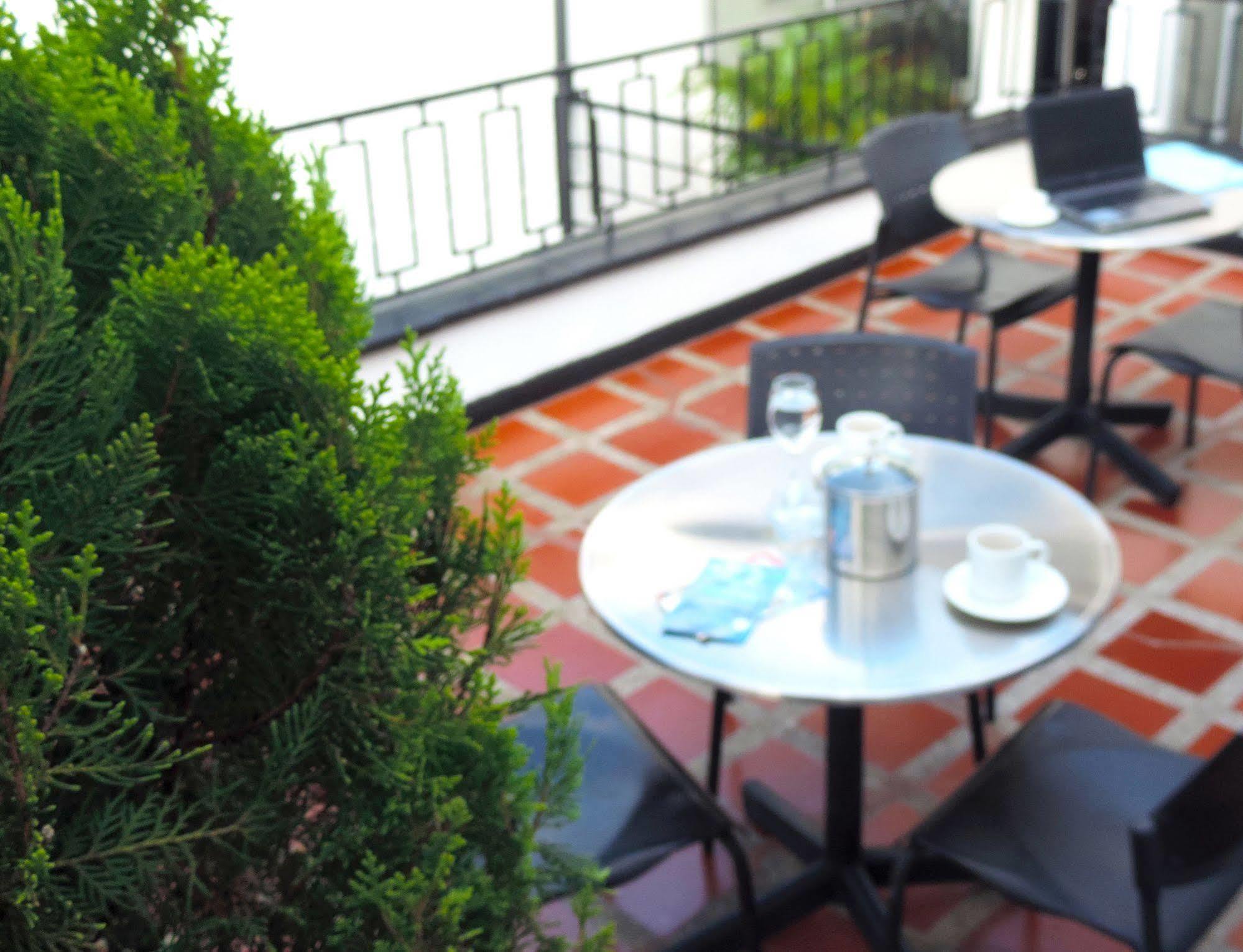 Casa Portico Hotel Medellin Bagian luar foto