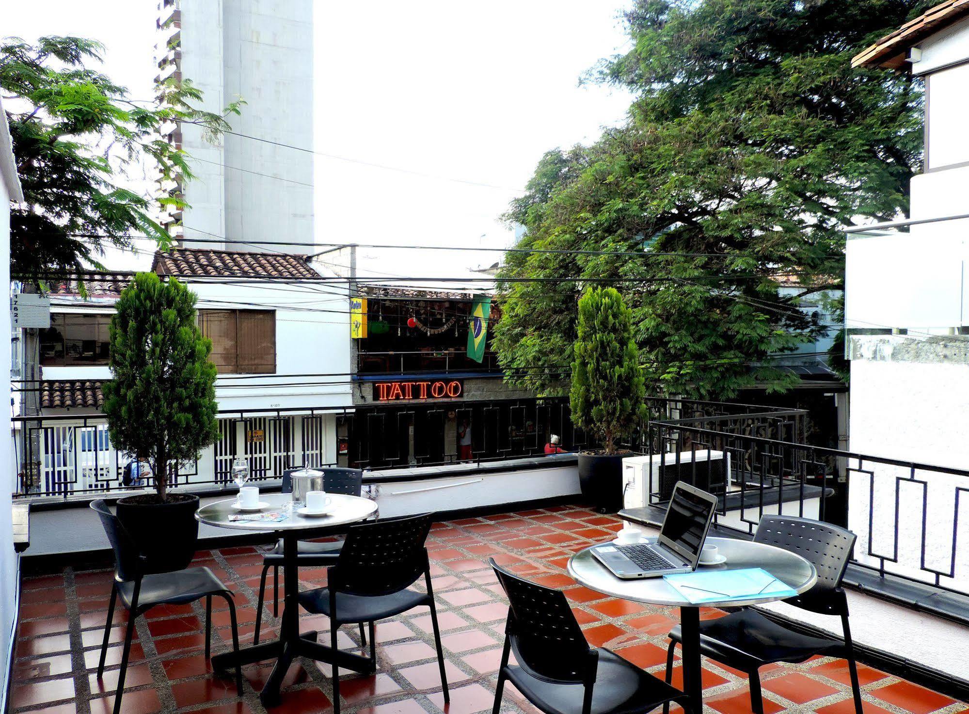 Casa Portico Hotel Medellin Bagian luar foto